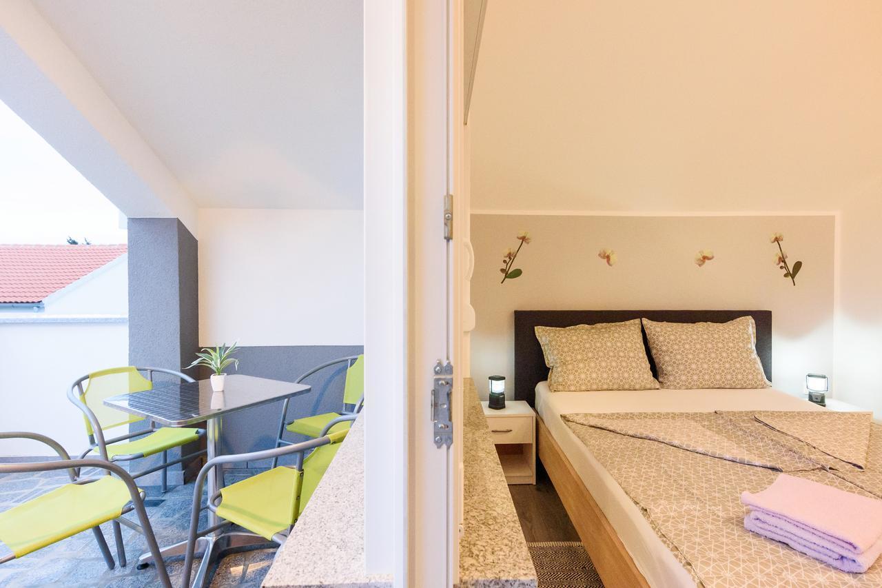 Apartmani Orhideja Горни-Карин Экстерьер фото