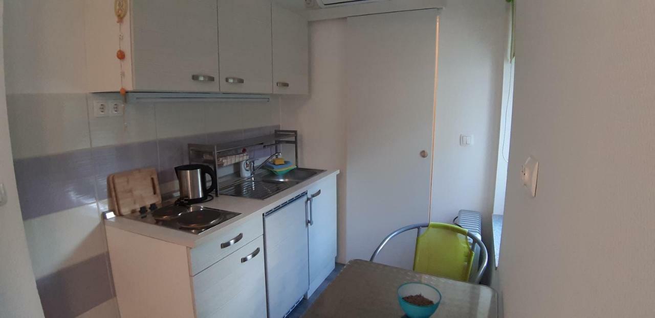 Apartmani Orhideja Горни-Карин Экстерьер фото